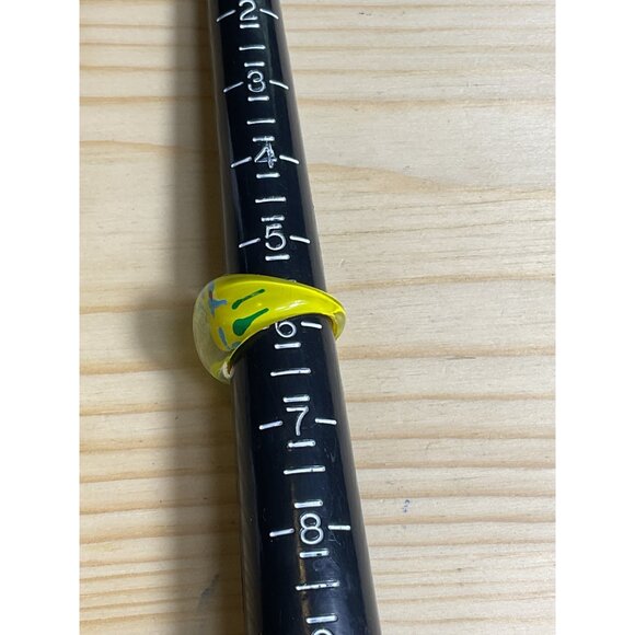 Yellow Acrylic Bubble Dome Ring Retro-Style Ring - Picture 3 of 3